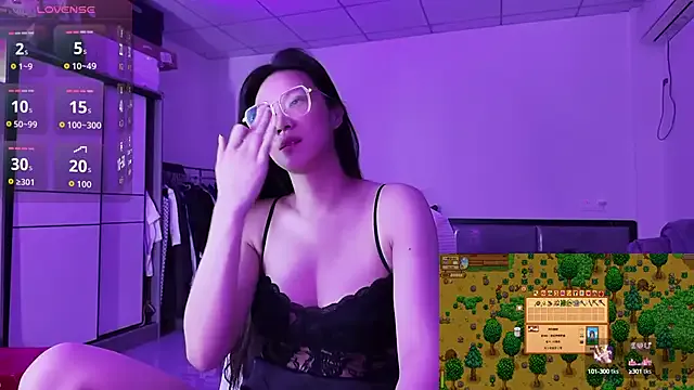 Group Linbaibai on StripChat