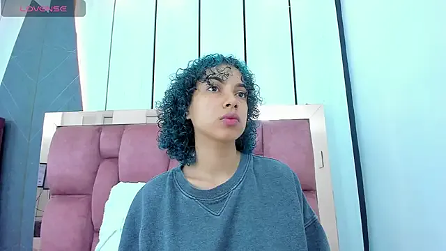 Freechat lis_rous on StripChat