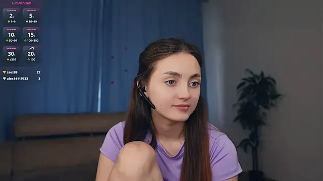 Freechat LoraDavi on StripChat