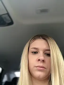 Love_Bri — Make my pussy very good