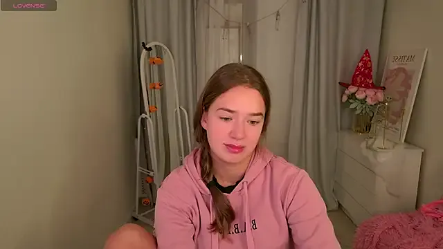 LovelyJessie — make my ass red