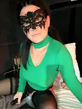 LoveSperm75 — 2 doigts donuts+ changement de tenue