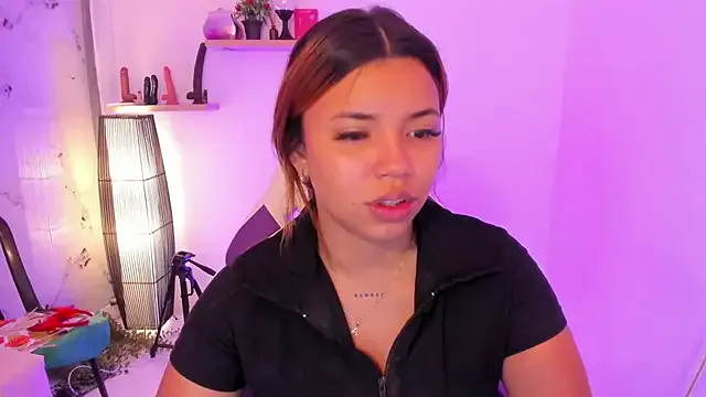 StripChat Lucy_Strong is Freechat Lucy_Strong — Nipple clamps