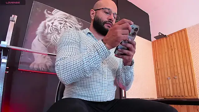 Luke__09 — make me precum