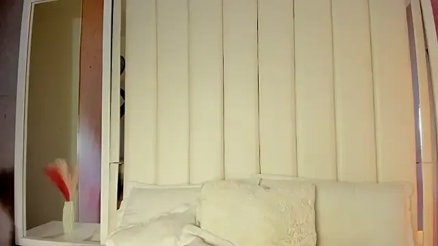 Freechat luna_hot_ass on StripChat