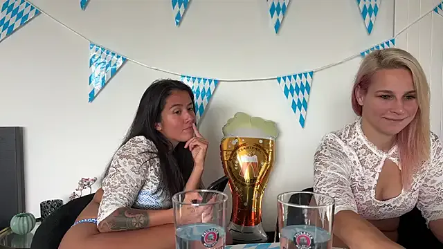 Private Maria-and-Charly on StripChat