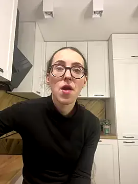 MartiniiSelenna — Ass jiggle