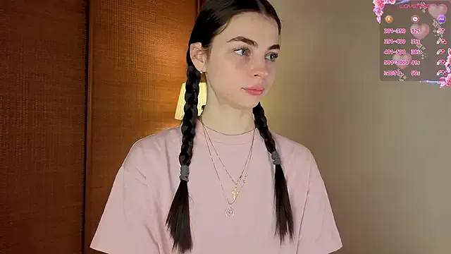 MaryJacksoon — Bite lips