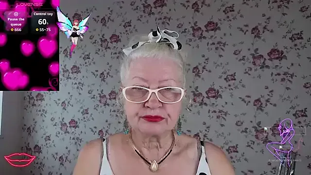 Maya_Mayflower on StripChat 