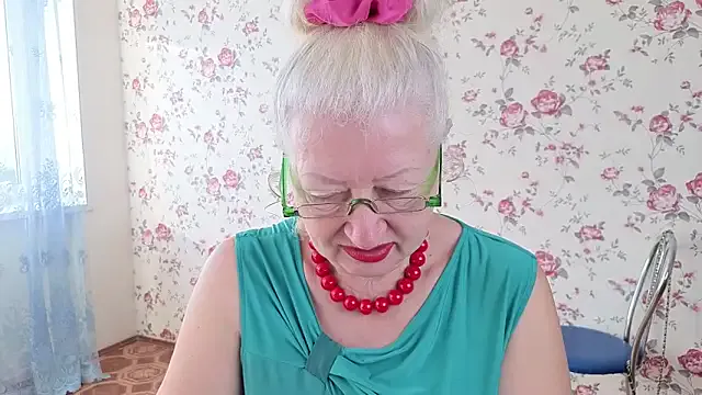 Maya_Mayflower on StripChat 