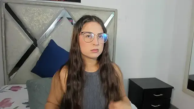 mia_fox4 — show breasts and suck them