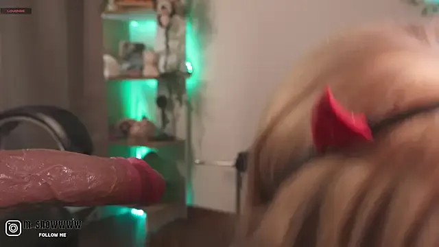 Freechat Miila_snow on StripChat