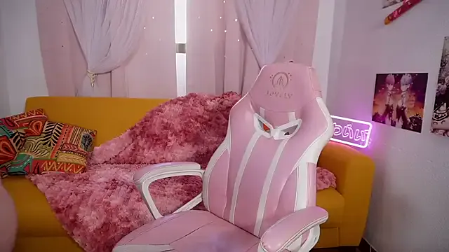 MikaSweety — SLAP MY ASS IN DOGGY FOR MAKE IT RED