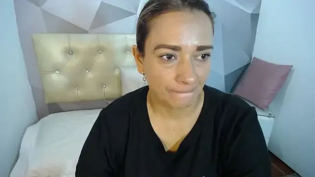 Freechat Milf-Prettyboobs on StripChat