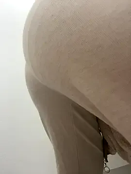 Milk_Mom99 — Freechat on StripChat