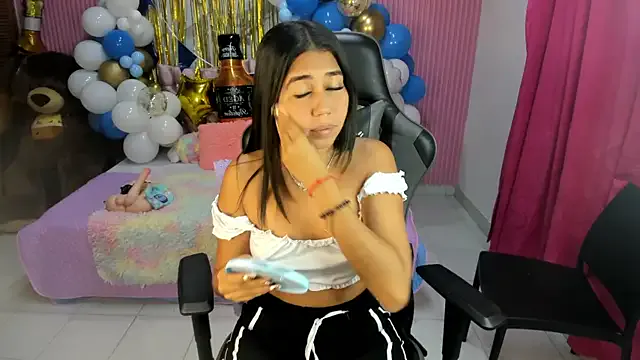 Freechat Mindy_19 on StripChat