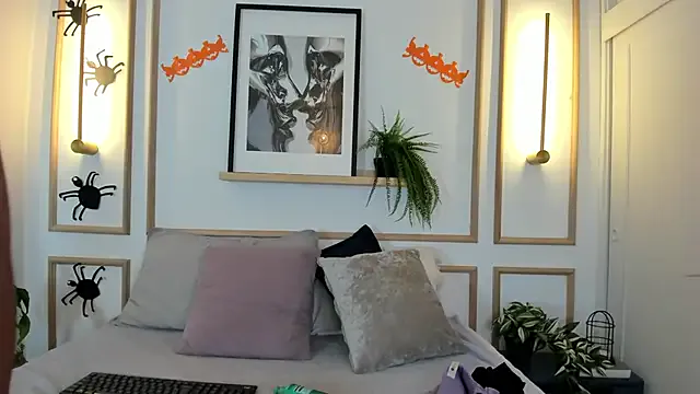 Mindy_sweety — Show tongue and spit boobs