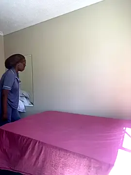 Freechat Moonzy77 on StripChat