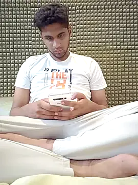 Freechat mykecockslong on StripChat