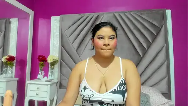 Freechat natasha_bigbooty on StripChat