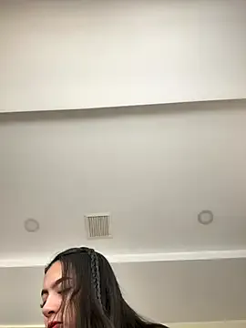 Freechat Nicollemays on StripChat