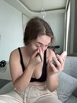 Group Nura_n_Sarah on StripChat