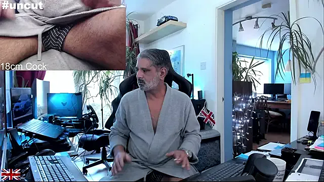 OnlineBossUK — Show Sexy Ass -Next Goal Show Dick