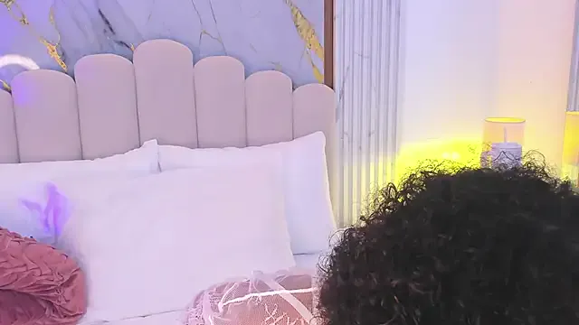 Freechat OSHUN_ on StripChat