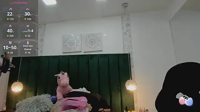 Freechat PaulinaGame on StripChat