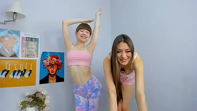 PearlMystic — Eyes contact + lick fingers