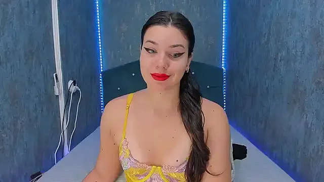 StripChat RedAssHottie is Freechat RedAssHottie — queefing pussy