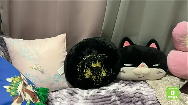 Saasybooo — looking for my king