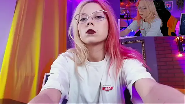 Freechat SakuraBliss on StripChat