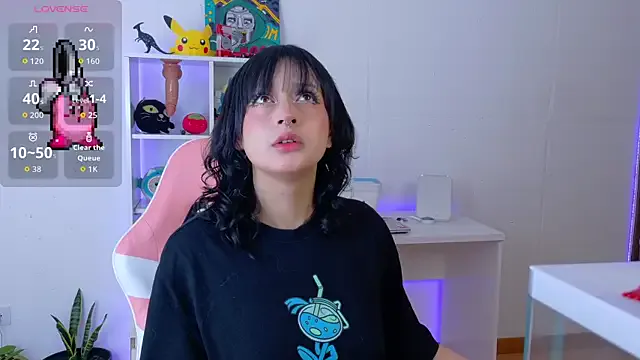 Sallie_Doll on StripChat 