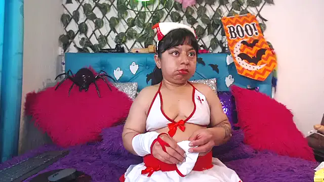 Freechat SARAWILLS on StripChat