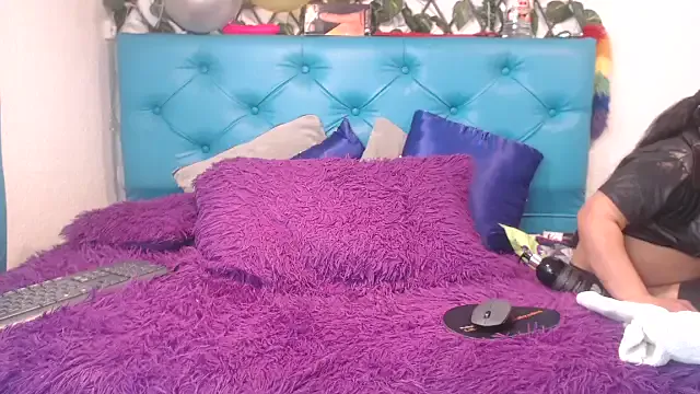 Freechat SARAWILLS on StripChat