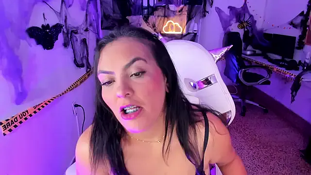 Freechat Scarlett_Bj on StripChat