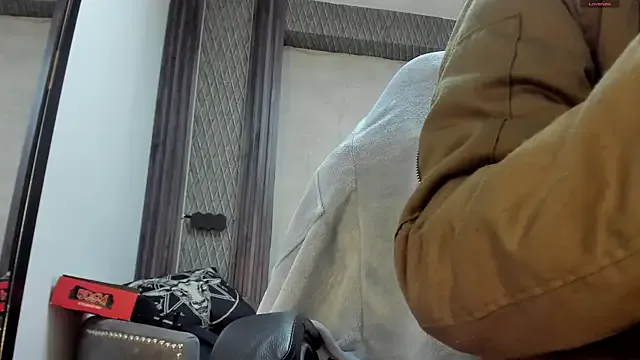 Freechat selene_red_ on StripChat