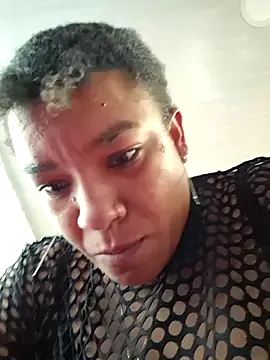 Selket11 — take off your shirt while training