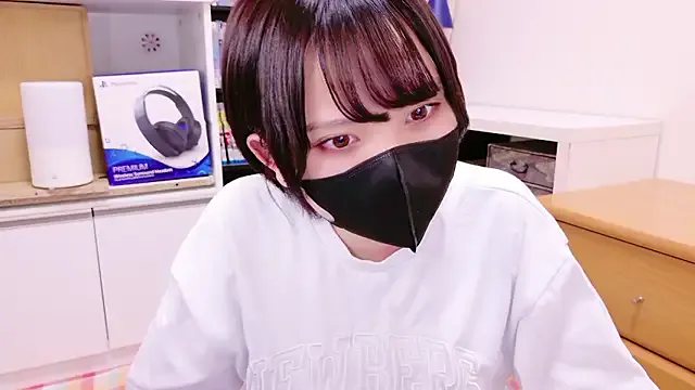 Freechat senachinnn on StripChat