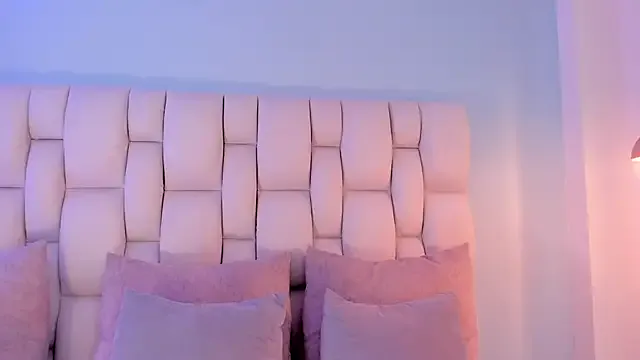 shatall_rouge — suck dildo