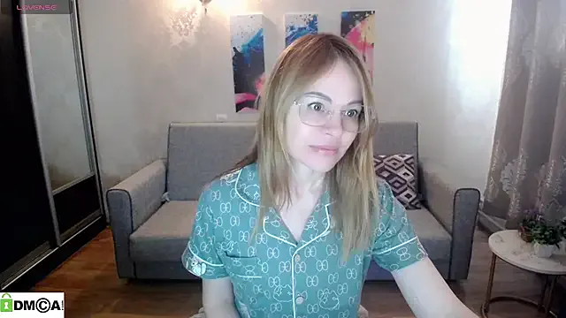 shy_hot_cat — Private on StripChat