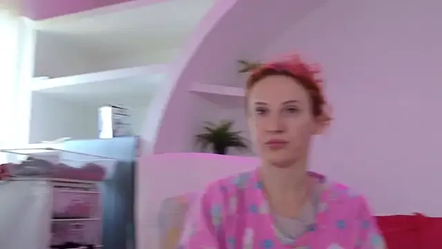 Freechat SimaGoldy on StripChat