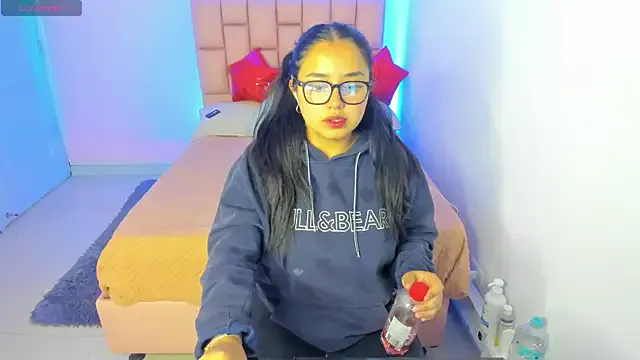 Freechat SofiDoll_cg on StripChat