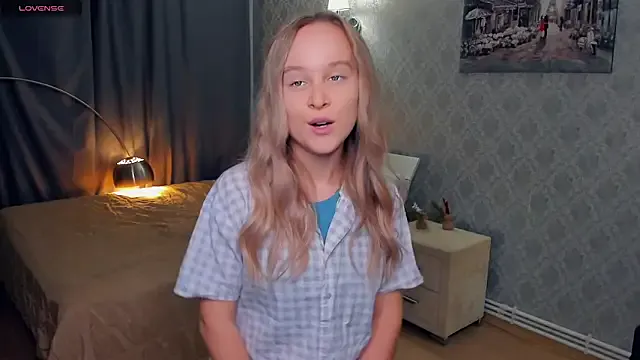 Freechat SoonMoor on StripChat