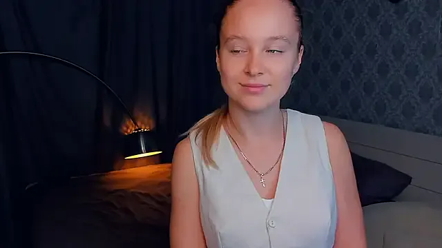 Freechat SoonMoor on StripChat