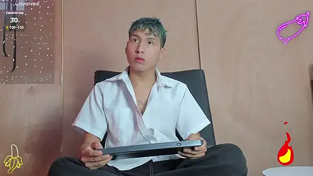 Freechat spicy_adonhis on StripChat