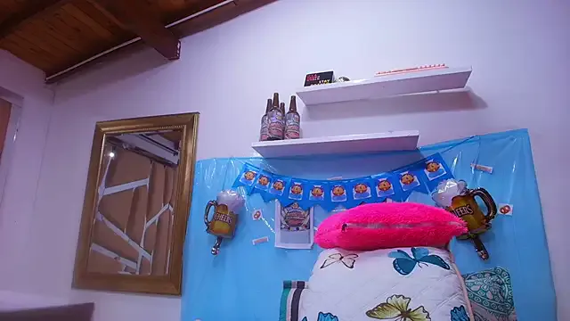 Freechat sweegirl69 on StripChat