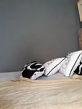 SWEETDOLLY29XX — Freechat on StripChat