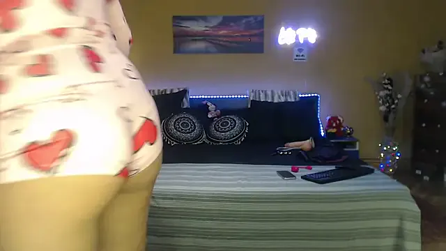 Tasty_Shape — WORM UP THE NEW GIRLS IRIS&KITTY